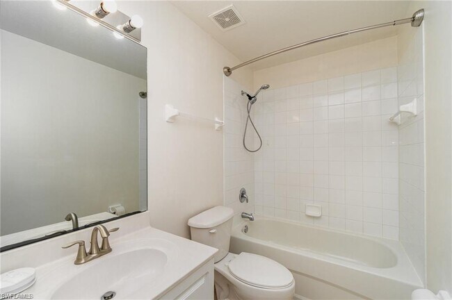 Building Photo - 9430 Ivy Brook Run