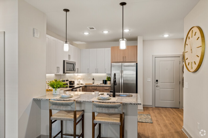2BR, 2BA - 988SF - Kitchen - Arcadia at Veranda Falls