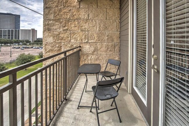 Building Photo - 7216 Staffordshire Blvd