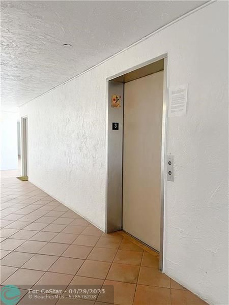 Building Photo - 711 N Pine Island Rd