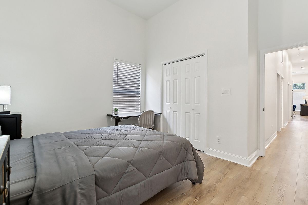 Building Photo - 2548 N Galvez St