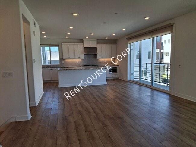 Building Photo - 26943 Pathfinder Ln