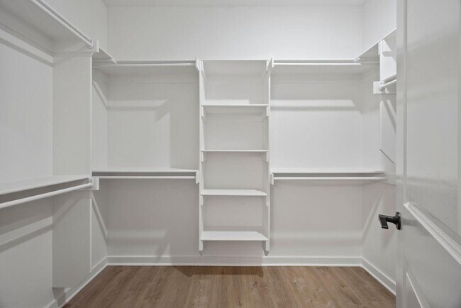 Building Photo - 40 Banff Dr