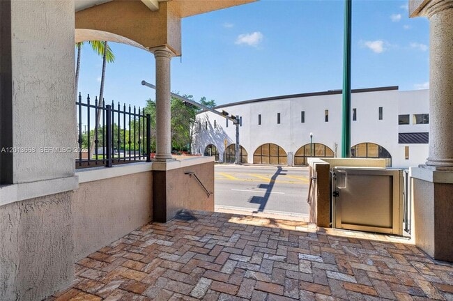 Building Photo - 5271 SW 8th St