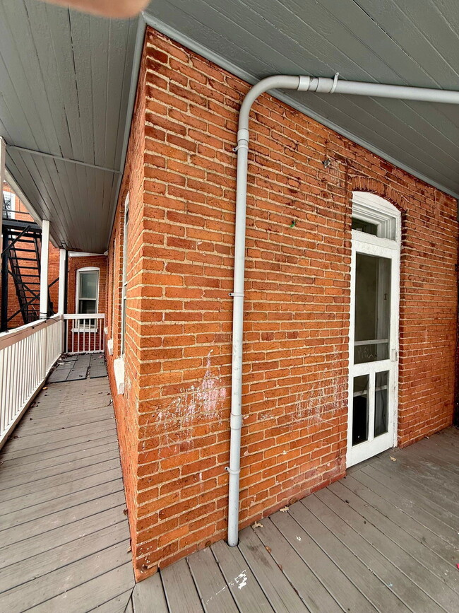 Building Photo - 505 N Lime St