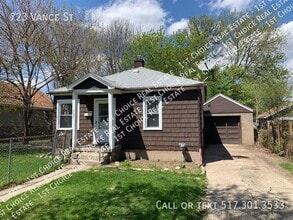 Building Photo - 723 Vance St