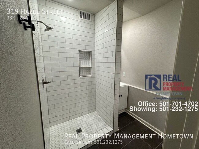 Building Photo - 319 Hazel St