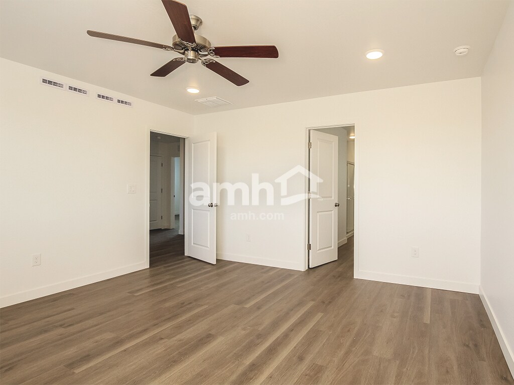 Building Photo - 20177 W Thomas Rd