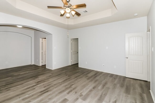 Building Photo - 19758 Crossfalls Ln