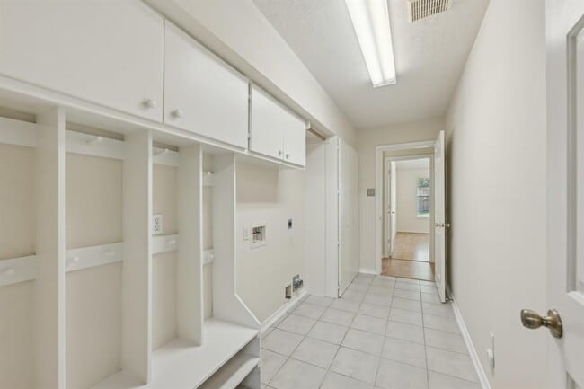 Building Photo - 15403 Court Amber Trail