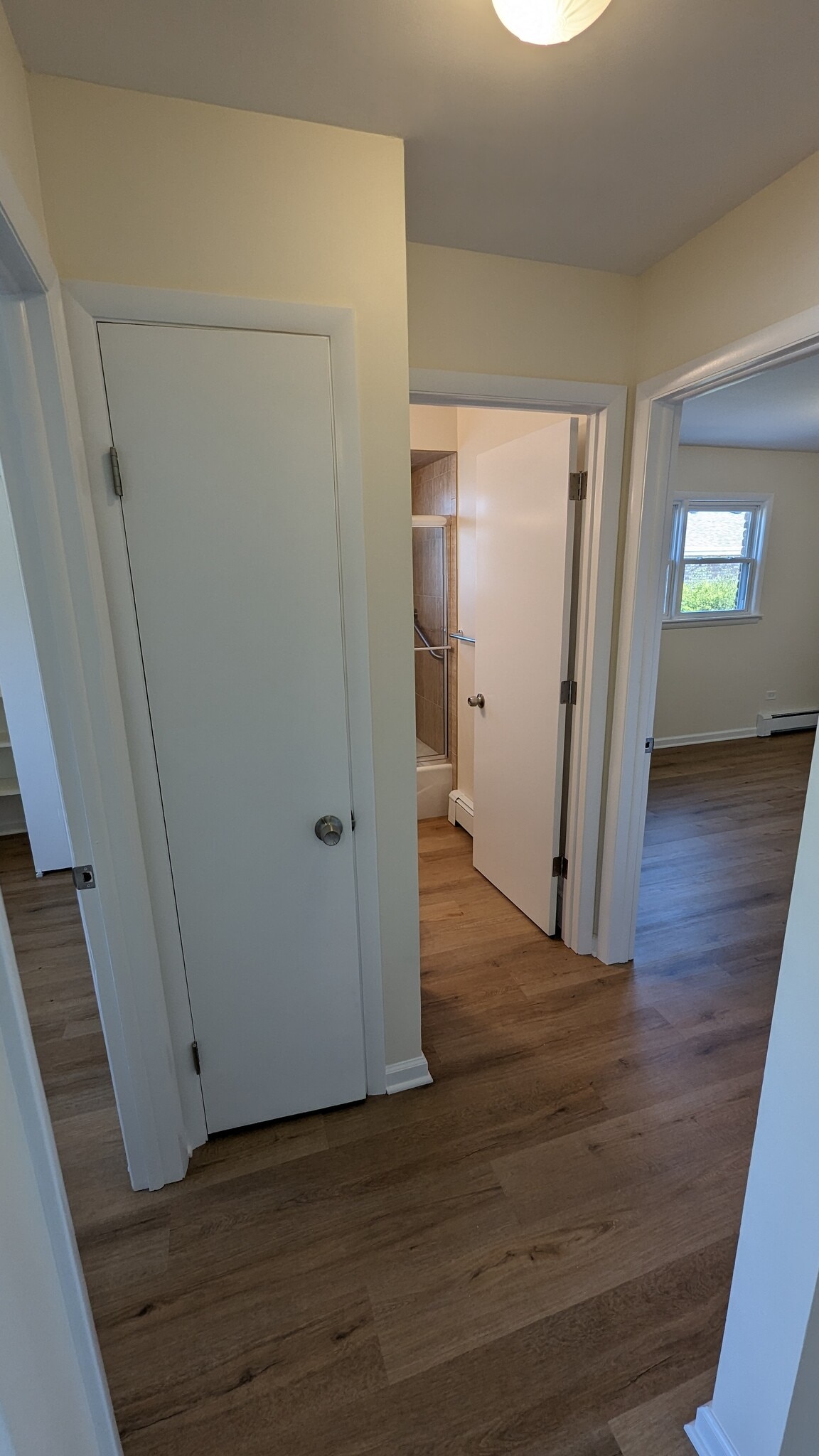 Building Photo - 14475 Jefferson Ave