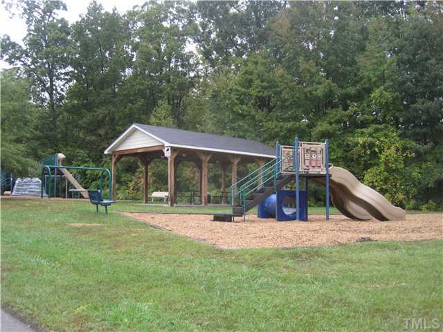 Building Photo - 417 Oakhall Dr