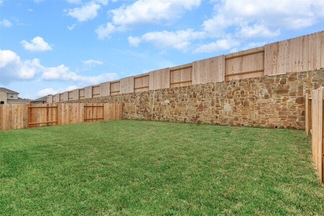 Building Photo - 13868 Rock Island Trl