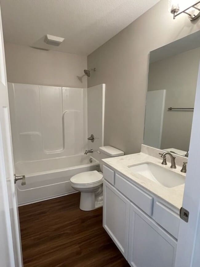 Building Photo - Location & Convenience!!!