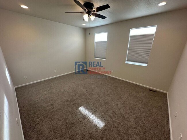 Building Photo - 6634 N Cathay St