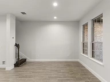 Building Photo - 521 Sandiford Ct