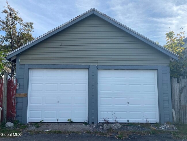 Building Photo - 1755 Avenue B