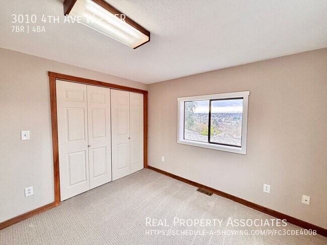 Building Photo - 3010 4th Ave W