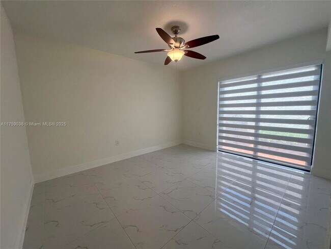 Building Photo - 8735 SW 54th Terrace