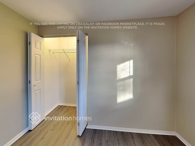 Building Photo - 800 S Cedarcrest Dr