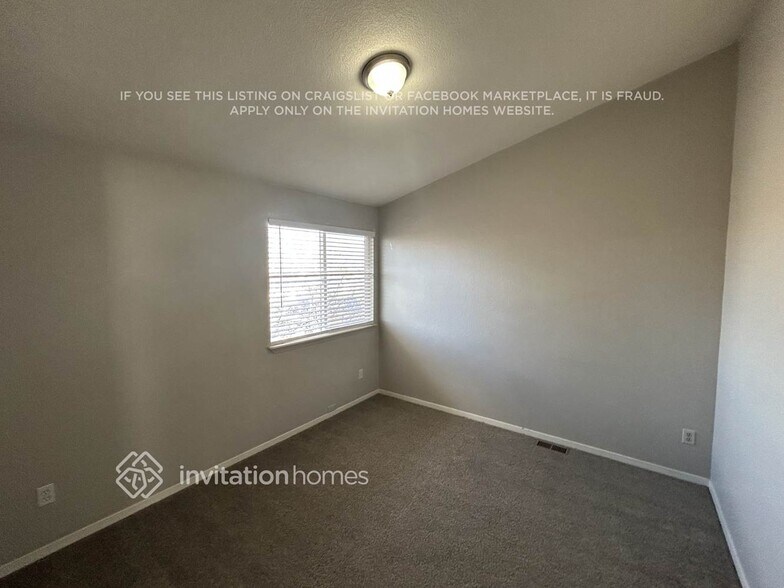 Building Photo - 5703 E 123rd Dr