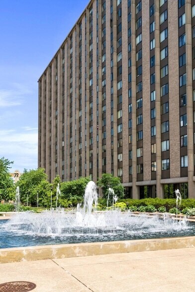 Building Photo - 19 S 1st St