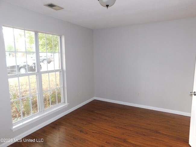 Building Photo - 5539 Bradley Dr