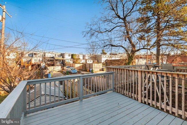 Building Photo - 3339 Paine St