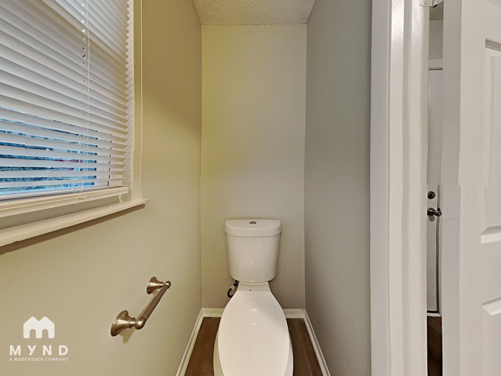 Building Photo - 6301 Ivory Palm Dr