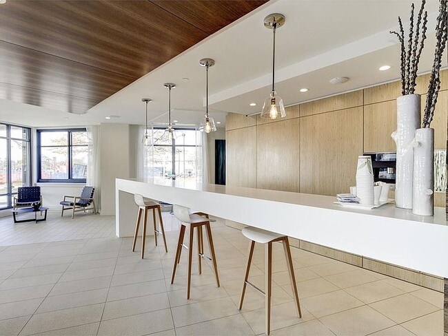 Building lobby - 525 Water St SW
