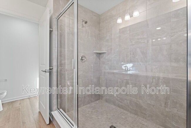 Building Photo - 9738 Behner Dr