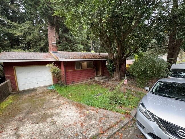 Primary Photo - 3 Bedroom 2 Bath Home Located in Arcata!