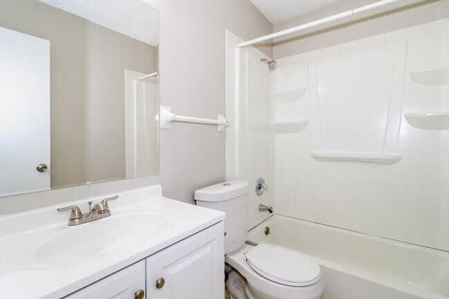 Building Photo - 4395 Kerwin Dr