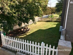 Building Photo - 1913 Lakeview Ave