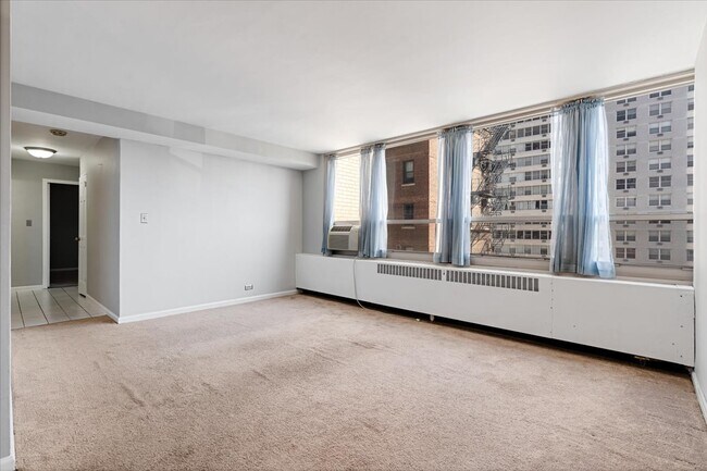 Building Photo - 3950 N Lake Shore Dr