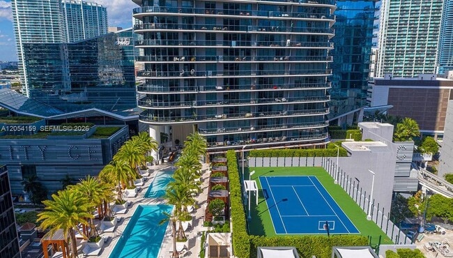 Building Photo - 801 S Miami Ave