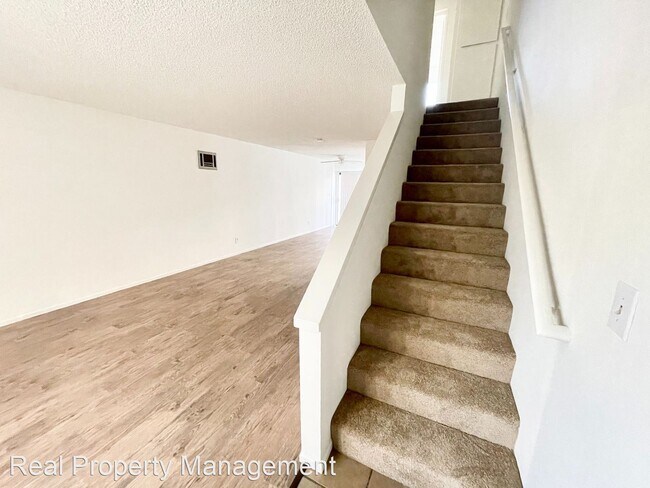 Building Photo - 2 br, 1.5 bath House - 3466 Los Mochis Way