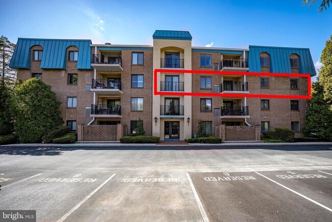 Building Photo - 260 W Montgomery Ave