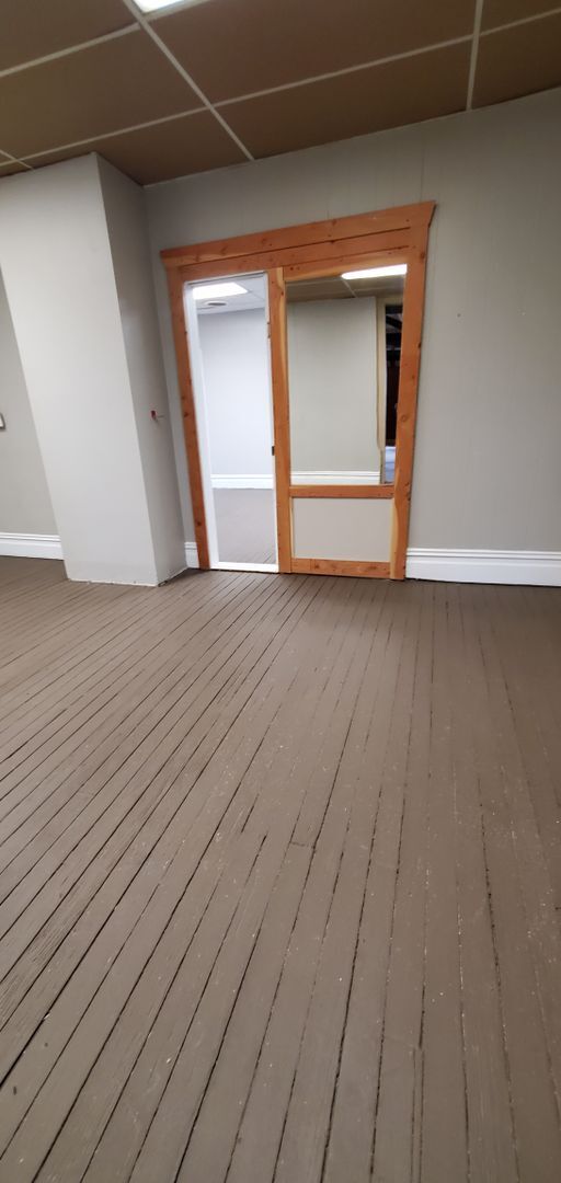 Building Photo - 919 1/2 New York Ave., Unit D