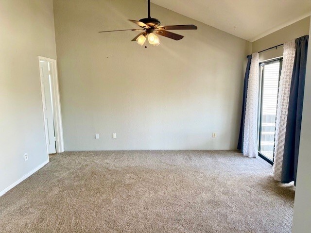 Building Photo - 178 April Point Dr N