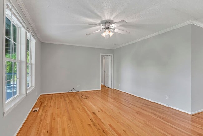 Building Photo - 3 Bed/2 Bath House in West Jefferson!