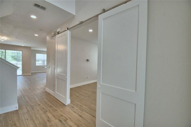 Building Photo - 2673 Calistoga Ave