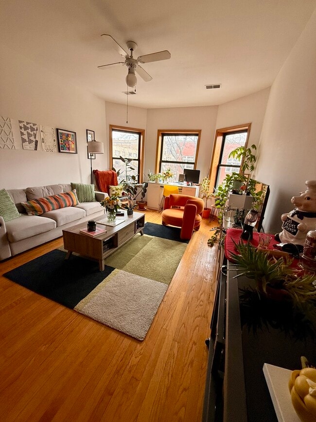 Building Photo - 626 W Patterson Ave