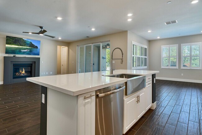 Building Photo - Folsom Ranch Gem – Newer 3BR Single-Story ...