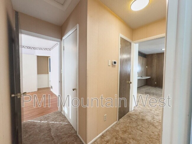 Building Photo - 2141 S 1700 E