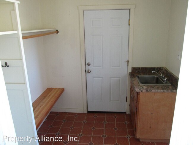 Building Photo - 5 br, 4 bath House - 115 Aspen Terrace