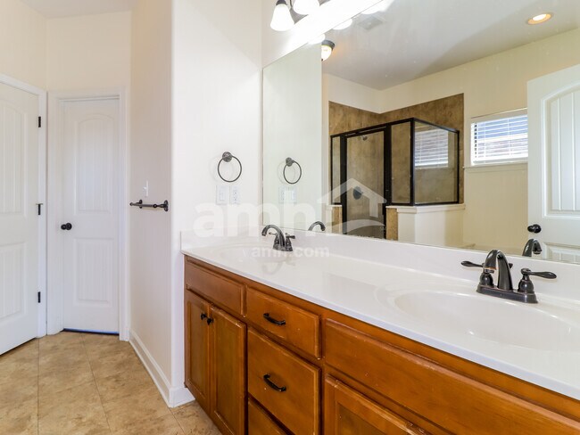 Building Photo - 6329 Asbury Pl