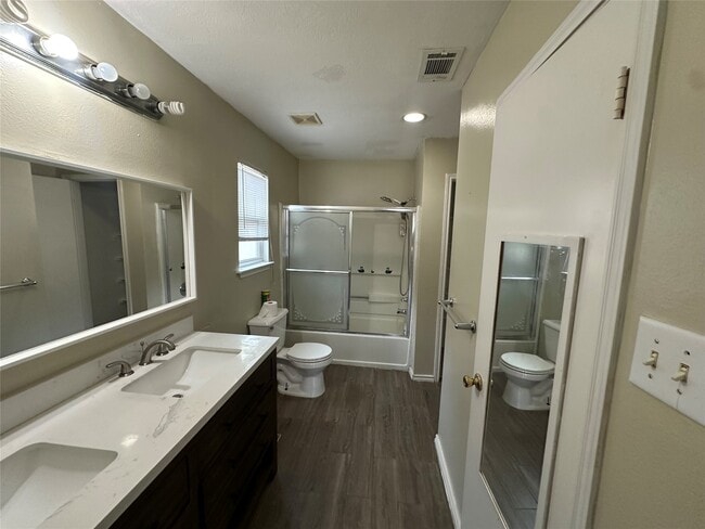 Building Photo - 6814 Cheshire Park Rd