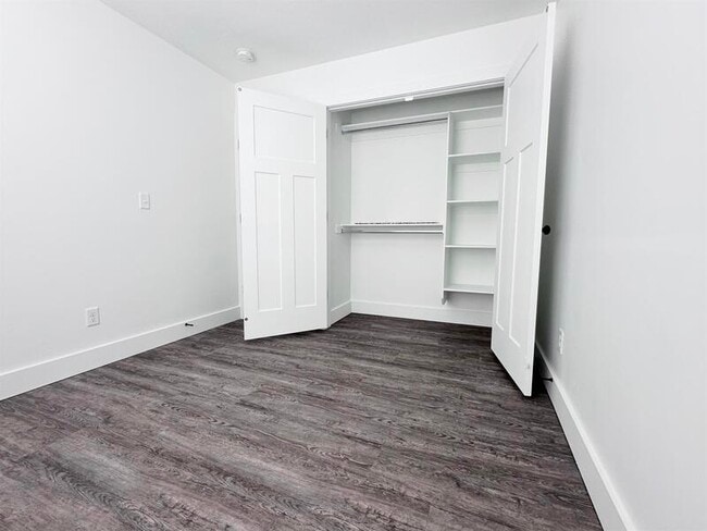 Building Photo - 1720 E Main St