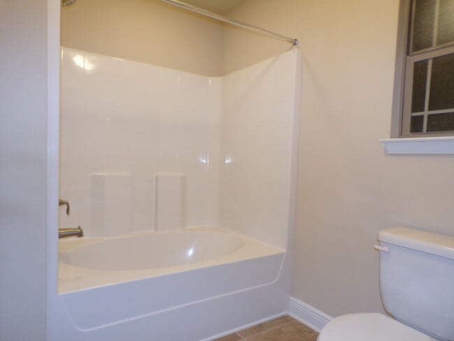 Building Photo - 3-Bed Craftsman-Style Home - Corner Lot